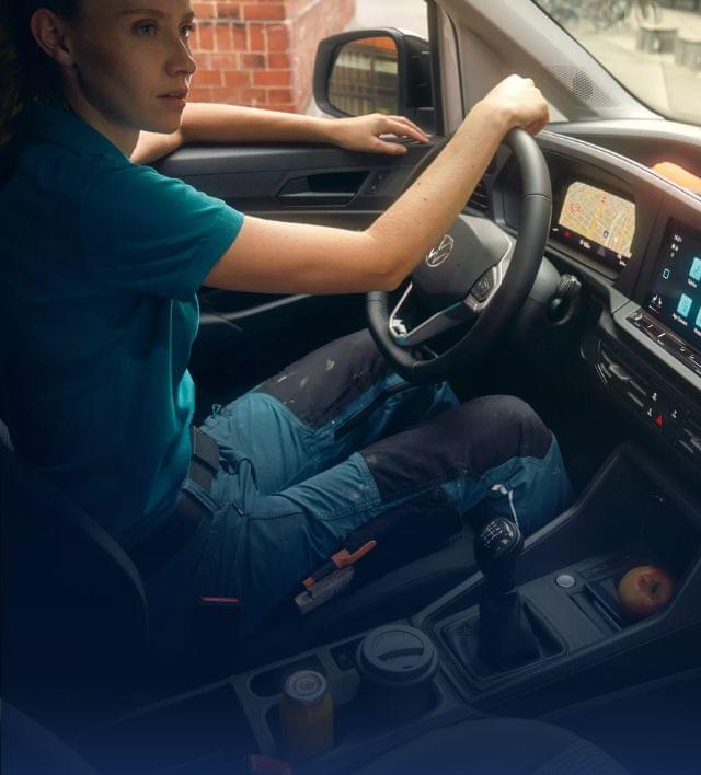 osoba za kierownicą VW
